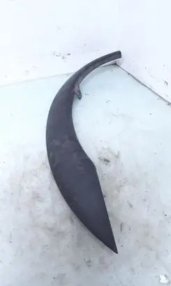 Rear fender molding trim