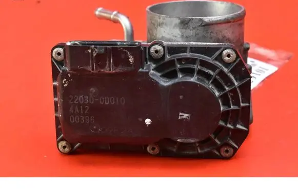 Toyota Avensis Verso Throttle body valve 22030-0D010