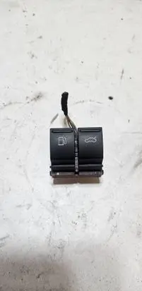 Volkswagen Jetta VI Fuel tank opening switch 3C0959903B