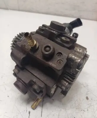 Renault Trafic II (X83) Fuel injection high pressure pump 0445010170