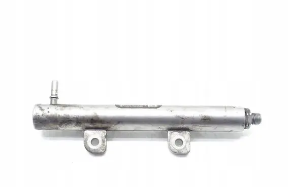 Ford Focus Fuel main line pipe 9D280