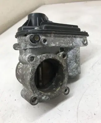 Ford Focus Throttle valve