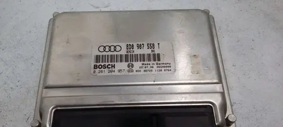 Audi A4 S4 B5 8D Engine control unit/module 8D0907558T 0261204957