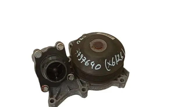BMW 3 E90 E91 Water pump 7797640