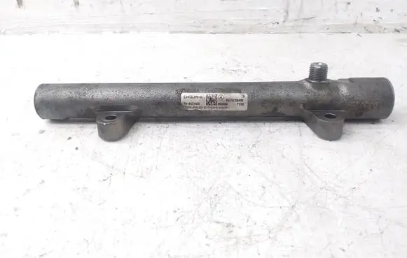 Mercedes-Benz C W204 Fuel main line pipe A6510700495 R9144Z240A