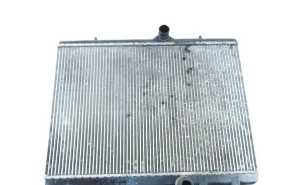 Citroen C4 I Coolant radiator 9646577680