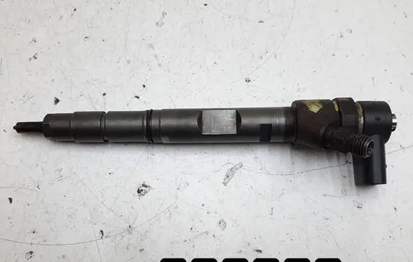 Audi A8 S8 D3 4E Fuel injector 0445110158