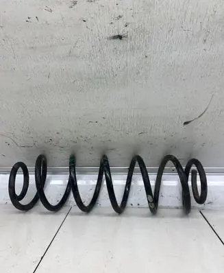 Volkswagen Golf IV Rear coil spring