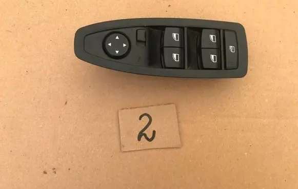 BMW 2 F46 Electric window control switch 9208109 L10253
