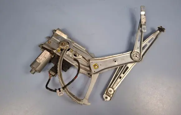 Opel Zafira A Front door window regulator with motor 90579355 101249200