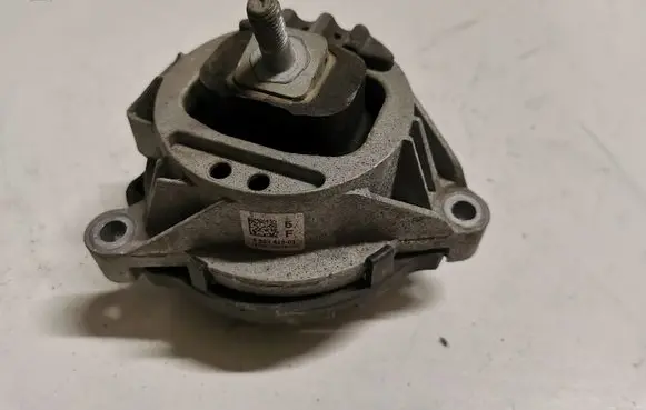 BMW 4 F36 Gran coupe Engine mount bracket 6859412