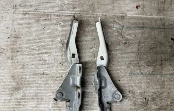 Mazda CX-5 Engine bonnet/hood hinges zawiasautopartsa1