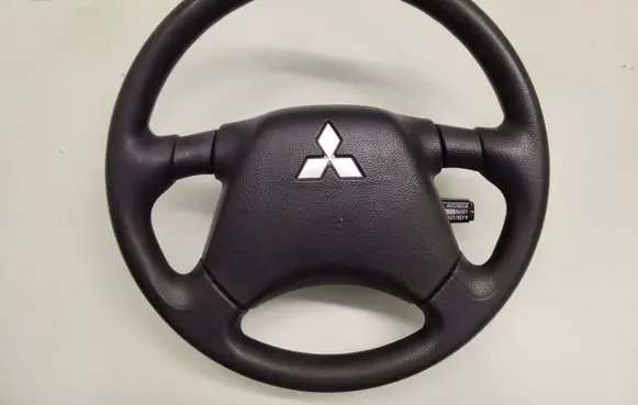Mitsubishi Grandis Steering wheel