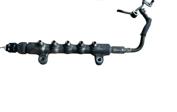 Toyota Verso Fuel main line pipe