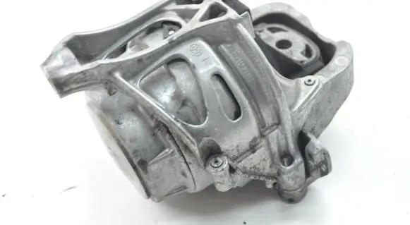 Audi Q7 4M Engine mount bracket 782215147917H