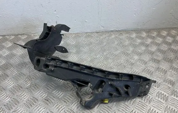 Audi A4 S4 B8 8K Headlight/headlamp mounting bracket 8K0805607A