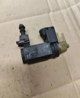 Suzuki Grand Vitara II Turbo solenoid valve 70115200 8200486274
