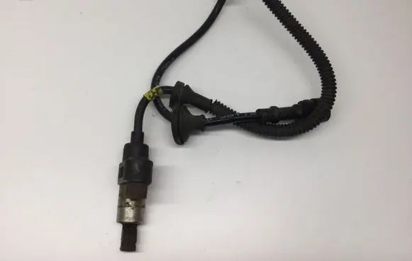 Chrysler PT Cruiser ABS brake wheel speed sensor 4779053