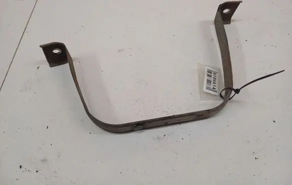 Fuel tank mounting bracket