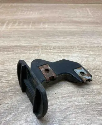 BMW 5 E39 Front bumper mounting bracket 8159361
