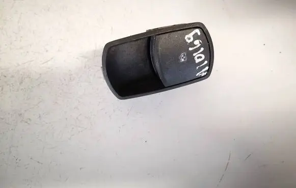 Opel Corsa D Electric window control switch 13189333rw