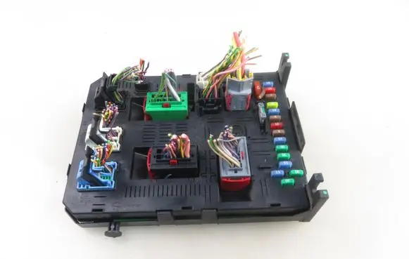 Citroen C4 Grand Picasso Central body control module 9663510180
