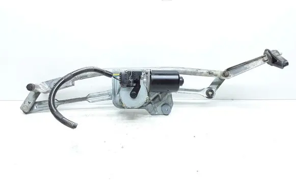 Volvo XC90 Front wiper linkage and motor 8620509