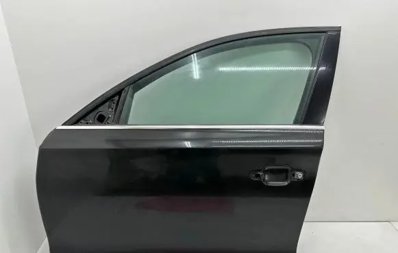 Audi A8 S8 D4 4H Front door LY8X