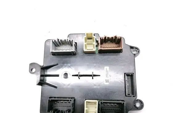 Tesla Model X Door control unit/module 1062056-10-B