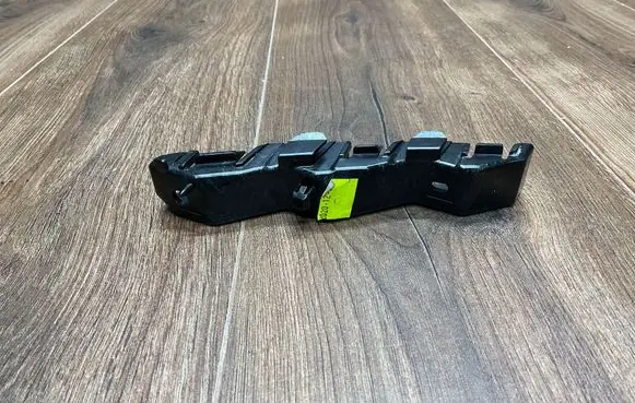 Hyundai ix20 Front bumper mounting bracket 86514-1K000