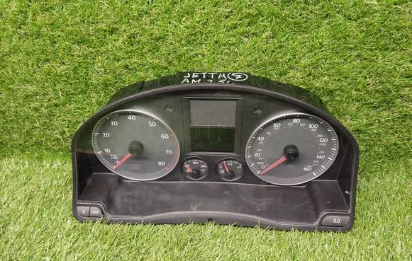 Volkswagen Jetta V Speedometer (instrument cluster) 1K0920953P