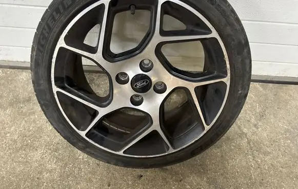 R17 alloy rim
