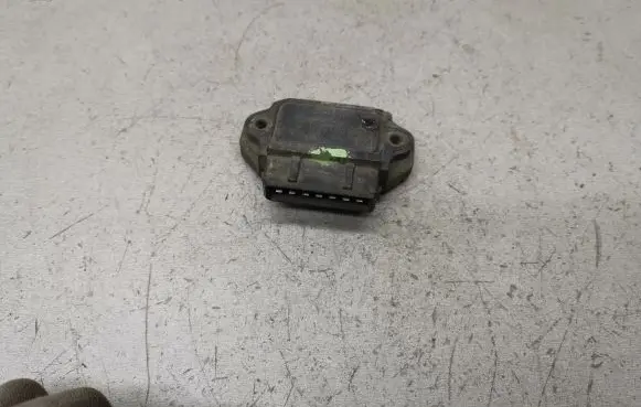 Audi 80 90 B3 Ignition amplifier control unit 1227022008