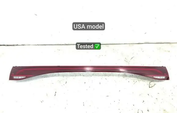 Tailgate rear/tail lights