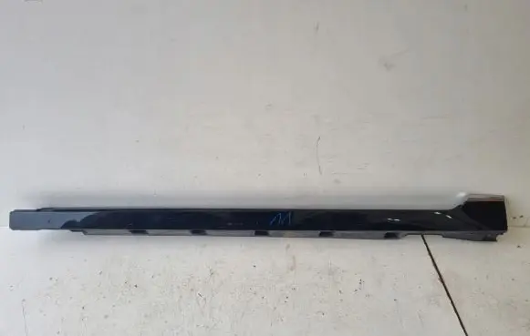 Volkswagen PASSAT B8 Sill 3G0853857