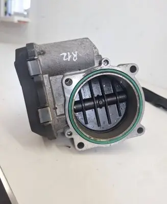 BMW 3 E92 E93 Throttle valve 7556118