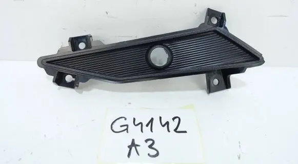 Hyundai i30 fastback Front bumper lower grill 86583G4500