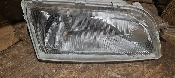 Volvo S40, V40 Headlight/headlamp 3345703 1AG00730206 14556200