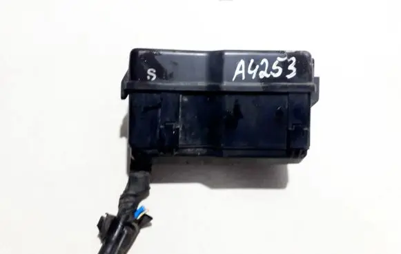 Toyota Avensis T250 Fuse box set
