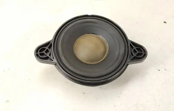 Mercedes-Benz CLA C117 X117 W117 Panel speaker A1728200602 1728200602