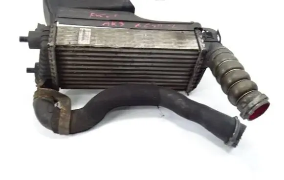 Ford Focus Intercooler radiator BV619L440CG FCC7A Y2488006