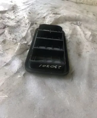 Skoda Scala Quarter panel pressure vent 7n0819465f