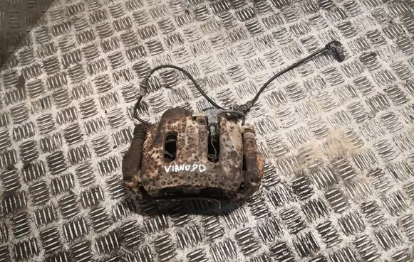 Mercedes-Benz Vito Viano W639 Front brake caliper 6394200183 A6394200183