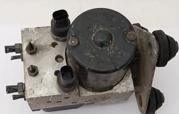 Mercedes-Benz Vaneo W414 ABS Pump A0044310912 0265202461