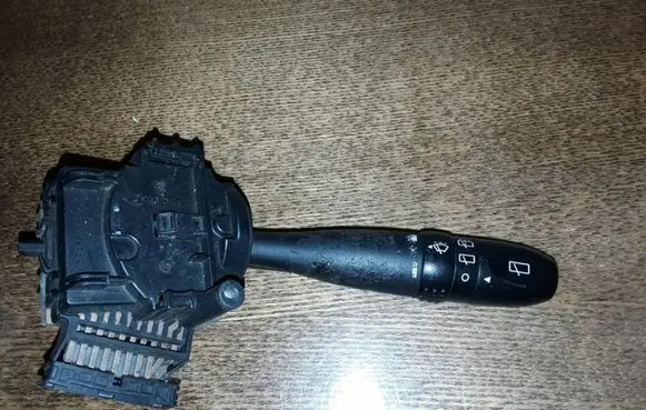 KIA Picanto Wiper control stalk 75733A