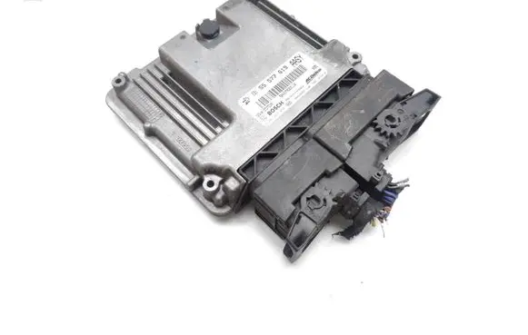 Opel Insignia A Engine control unit/module 55577619 0281017453