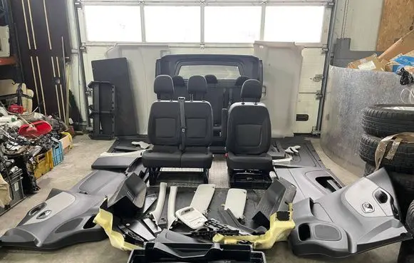 Renault Trafic III (X82) Seat and door cards trim set 
