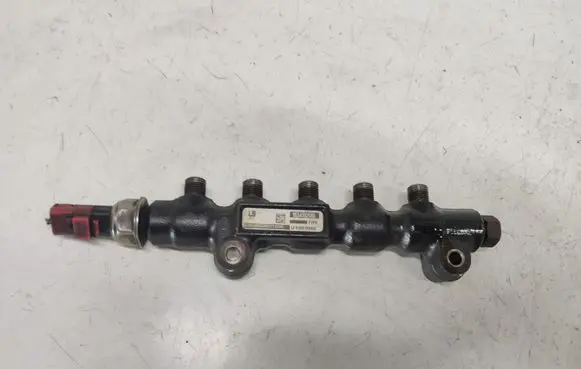 Ford Focus Fuel main line pipe 9654592680
