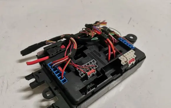 BMW 4 F32 F33 Fuse module 106887