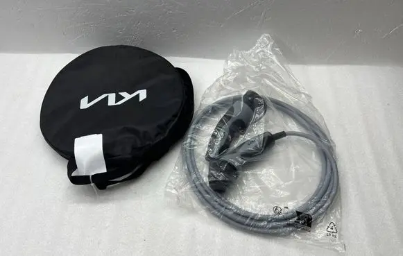 KIA Niro Electric car charging cable 66631ADE022A 66631ADE022